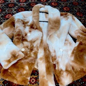 Fun fur coat 🧥 with matching belt